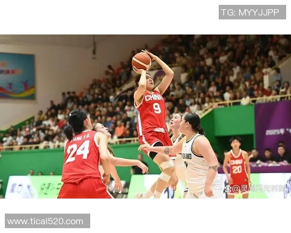 U19男篮迎战拉脱维亚全力争胜展现青春风采