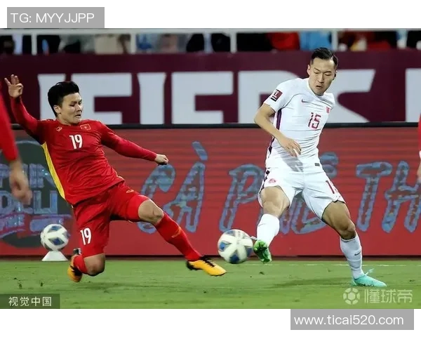 重庆足球队实力解析与未来发展展望聚焦足球运动的崛起与挑战 重庆足球队实力解析与未来发展展望聚焦足球运动的崛起与挑战